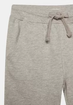 Friboo Niños 3 PACK BASIC BOYS SWEATPANTS - Pantalones Deportivos - Grey, Blue, Red -VivaEstilo Ventas f6494189a19145e9a94ce95bcea7d004