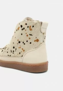 Friboo Niños Botas Para La Nieve - Beige 13 Friboo Niños Botas Para La Nieve - Beige -VivaEstilo Ventas f67d8c3d85cf4223bebb965ff6bef253